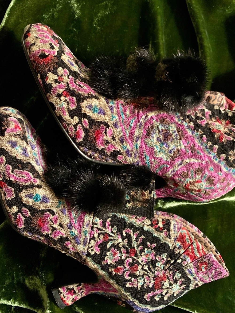 Baci Tapestry  ankle booties Fur Pom Pom 6M